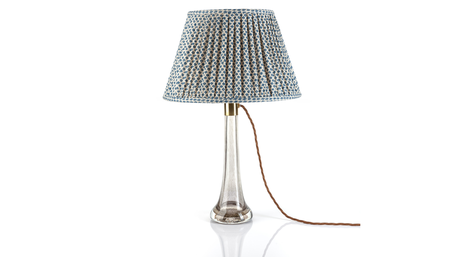 alt="fermoie blue round lampshade"