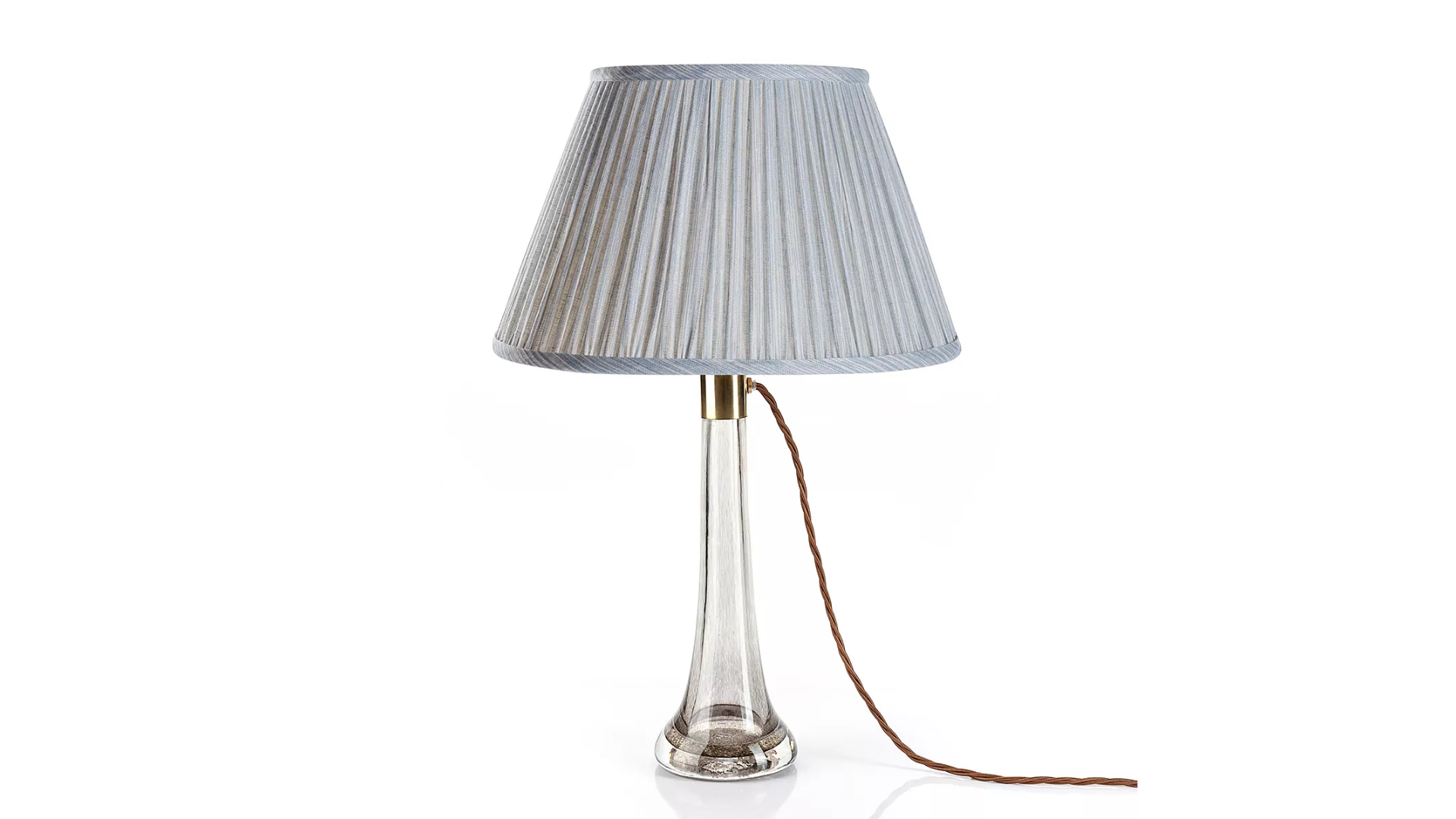 alt="fermoie blue round lampshade"